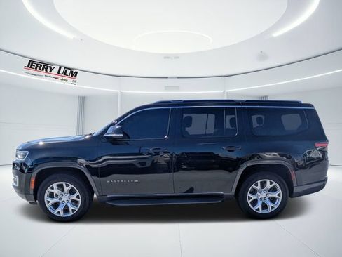 Used 2022 Jeep Wagoneer Series II RWD image 6