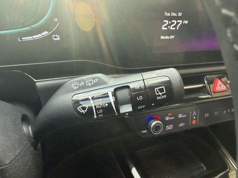 Used 2023 Kia Niro image 15