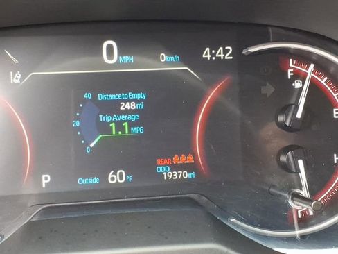 Certified 2025 Toyota RAV4 LE image 27