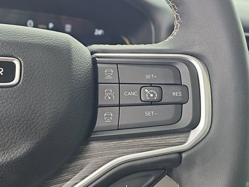 Used 2024 Jeep Wagoneer Series II w/ Convenience Group I image 15