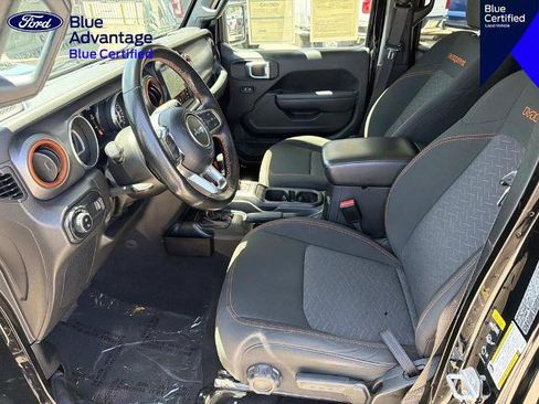 Used 2023 Jeep Gladiator Mojave w/ LED Lighting Group AWD/4WD image 17