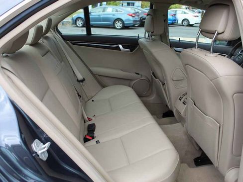 Used 2014 Mercedes-Benz C 250 Sedan image 28