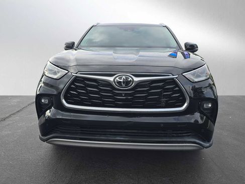 Used 2023 Toyota Highlander Platinum image 8