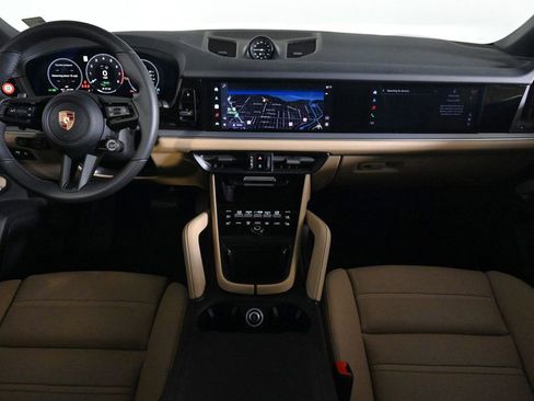 Used 2026 Porsche Cayenne E-Hybrid Coupe image 11