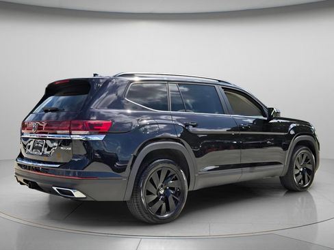 Certified 2026 Volkswagen Atlas SE w/ Panoramic Sunroof Package FWD image 6