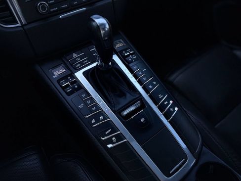 Used 2018 Porsche Macan S AWD/4WD image 23