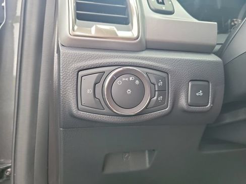 Used 2019 Ford Ranger XLT w/ Equipment Group 302A Luxury AWD/4WD image 29