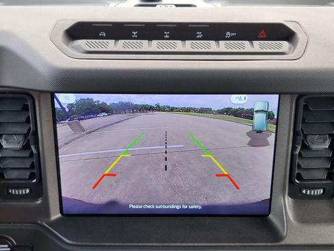 Used 2025 Ford Bronco Badlands AWD/4WD image 26