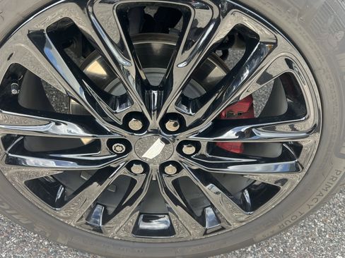 Used 2022 Cadillac XT6 Sport w/ LPO, ONYX Package image 29