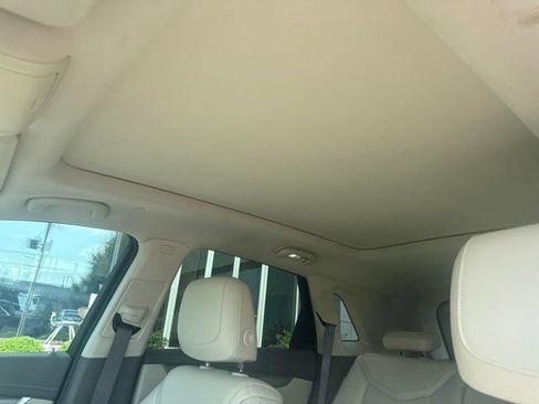 Used 2018 Cadillac XT5 Luxury w/ Driver Awareness Package FWD image 13