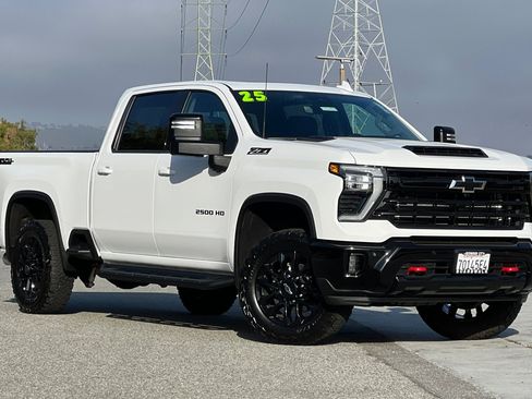Used 2025 Chevrolet Silverado 2500 LTZ w/ LTZ Plus Package image 2