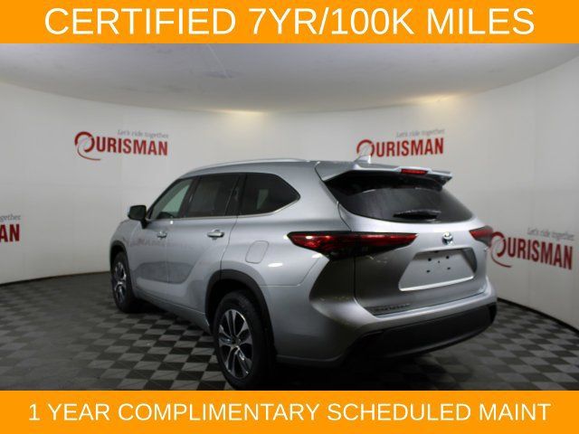 Used 2022 Toyota Highlander XLE AWD/4WD image 5