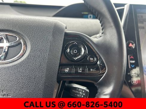 Used 2022 Toyota Prius Limited FWD image 12