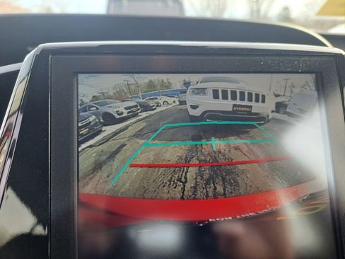 Used 2022 Toyota Prius Prime XLE image 30