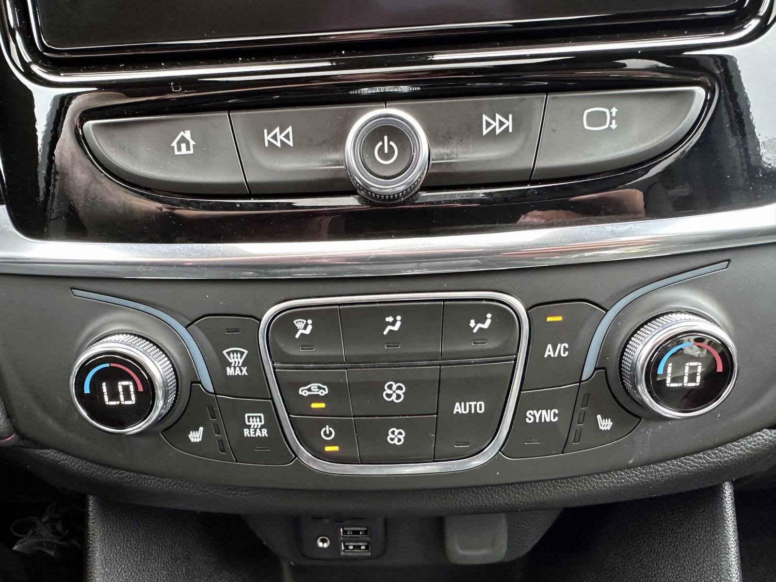 Used 2023 Chevrolet Traverse RS AWD/4WD image 24