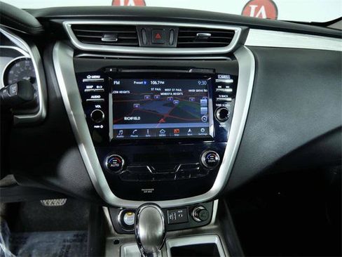 Used 2018 Nissan Murano SV image 18