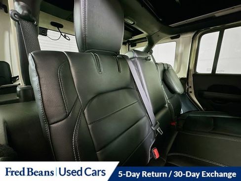 Used 2022 Jeep Wrangler Unlimited Sahara w/ Cold Weather Group image 29