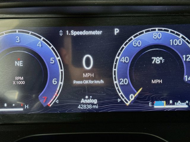 Used 2024 Jeep Grand Cherokee Altitude AWD/4WD image 16