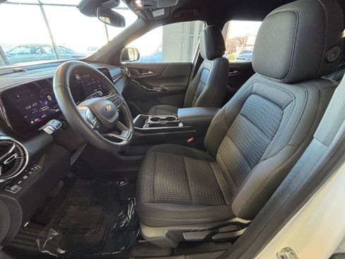 Used 2025 Chevrolet Equinox LT image 26