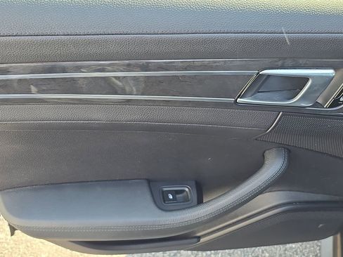Used 2017 Porsche Panamera 4S image 10