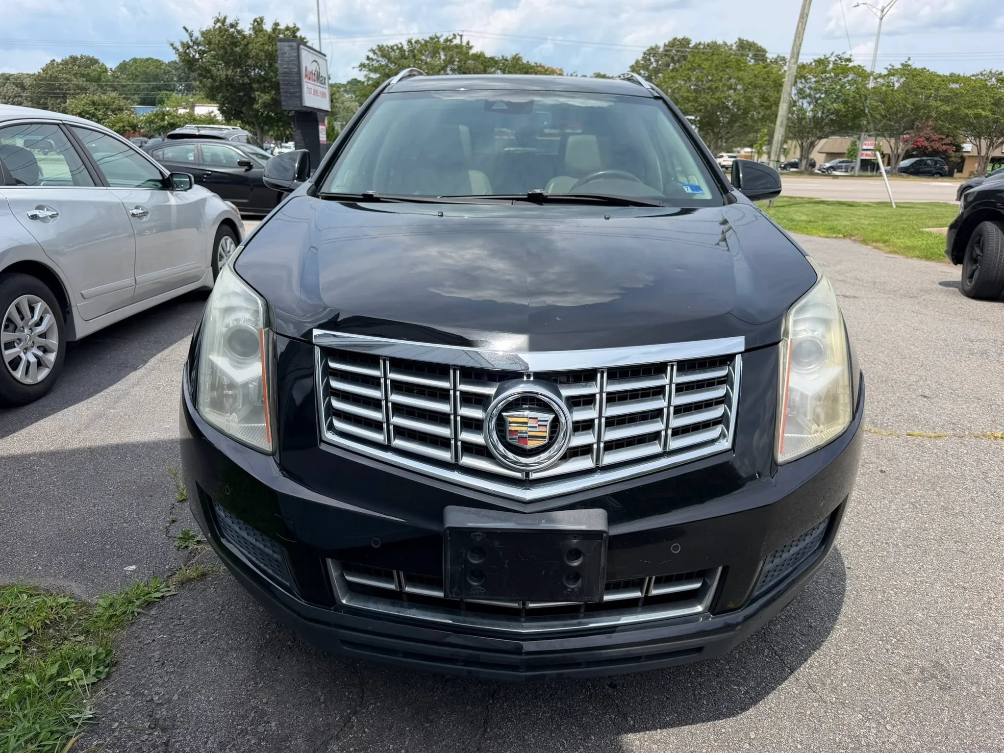 Used 2014 Cadillac SRX Luxury w/ Driver Awareness Package FWD image 8
