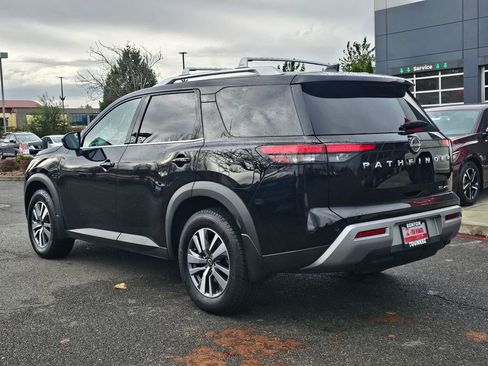 Used 2022 Nissan Pathfinder SL image 7