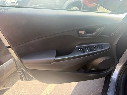Used 2020 Hyundai Kona SE FWD image 6