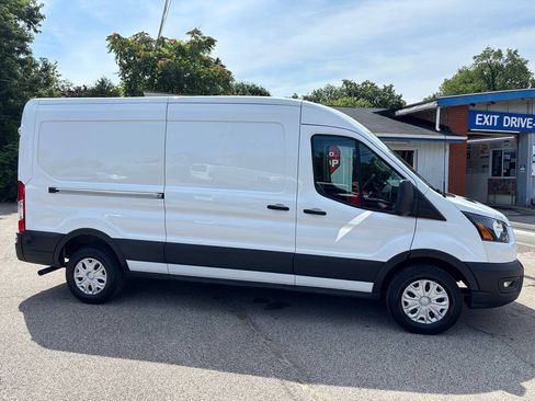 Used 2024 Ford Transit 250 148 Medium Roof w/ Exterior Upgrade Package RWD image 2