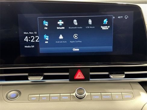 Used 2023 Hyundai Elantra Limited image 15