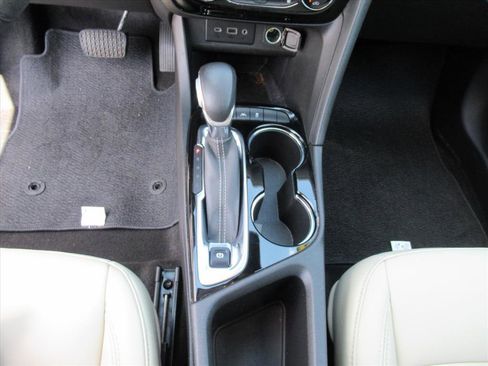 Used 2021 Buick Encore GX Select image 22