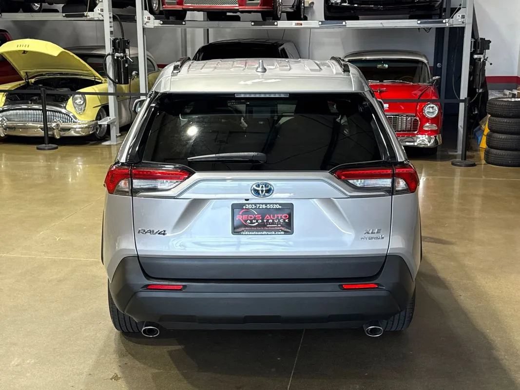 Used 2022 Toyota RAV4 XLE w/ Convenience Package AWD/4WD image 6