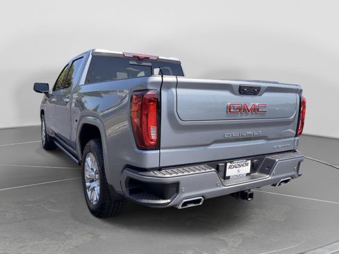 Used 2024 GMC Sierra 1500 Denali w/ Technology Package AWD/4WD image 3