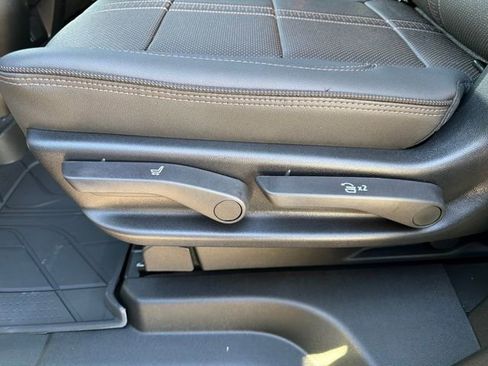 New 2026 Chevrolet Tahoe High Country AWD/4WD image 23