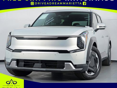 Used 2026 Kia EV9 Land image 1