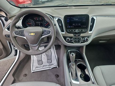 Used 2019 Chevrolet Malibu LT w/ Driver Confidence Package FWD image 22