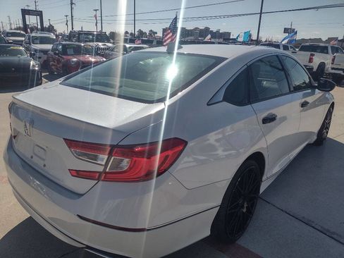 Used 2019 Honda Accord EX image 7