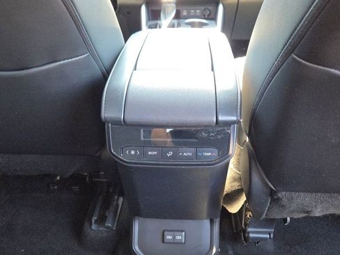Used 2023 Toyota Highlander XSE FWD image 29
