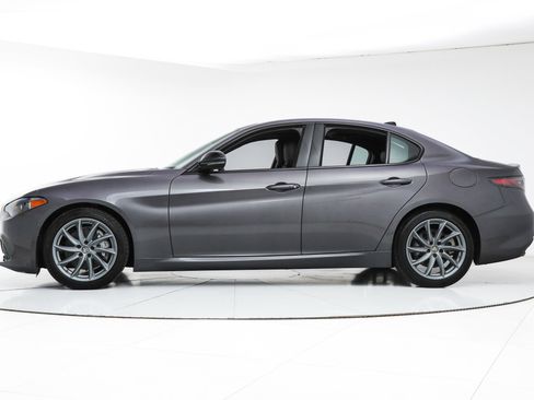 Used 2025 Alfa Romeo Giulia w/ Driving Assist Package image 2