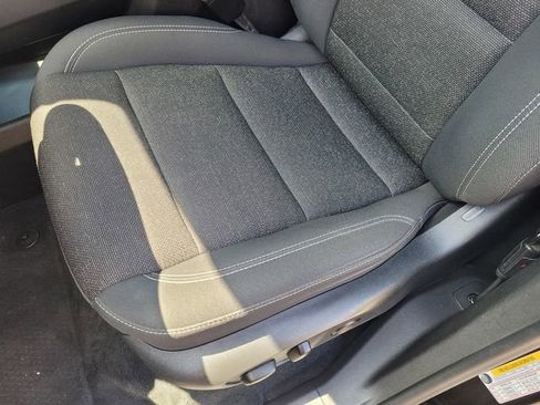 Used 2024 Chevrolet Traverse LT FWD image 12