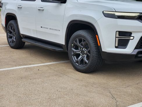 New 2026 Jeep Grand Wagoneer 4WD image 11