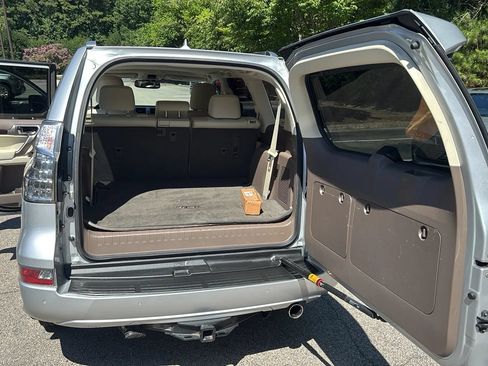 Used 2015 Lexus GX 460 w/ Premium Package AWD/4WD image 23