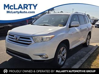 Used 2012 Toyota Highlander Limited w/ Tow Pkg video 1