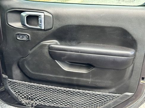 Used 2021 Jeep Wrangler Unlimited Sport image 14