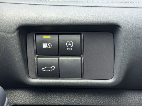 Certified 2024 Toyota Highlander LE image 21