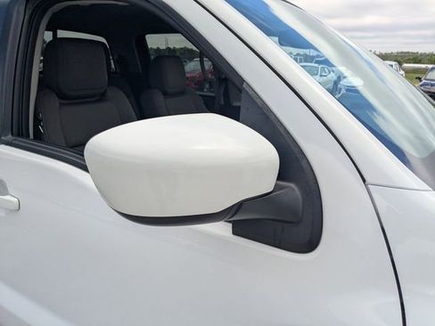 Used 2024 Nissan Frontier SV w/ SV Convenience Package RWD image 11