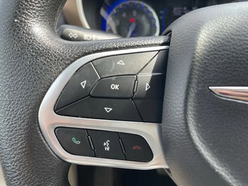 Used 2020 Chrysler Voyager Lxi image 15
