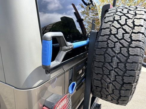 Used 2005 Jeep Wrangler Unlimited Rubicon w/ Sahara Edition Group AWD/4WD image 7