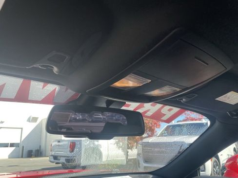 Used 2022 Dodge Challenger SXT image 20