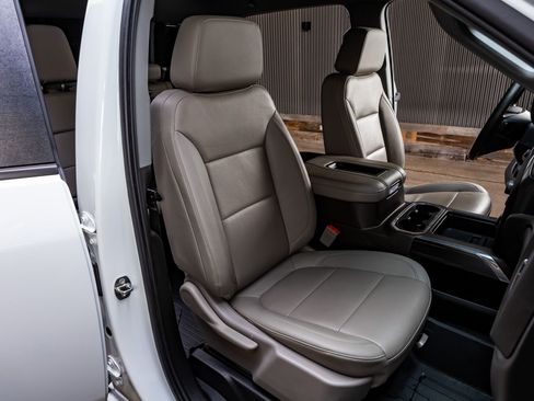 Used 2023 Chevrolet Silverado 2500 Custom w/ Custom Convenience Package image 29