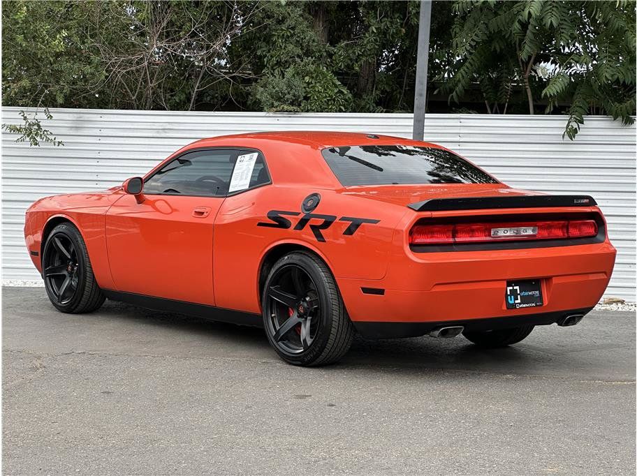 Used 2009 Dodge Challenger SRT8 w/ SRT Option Group II RWD image 3